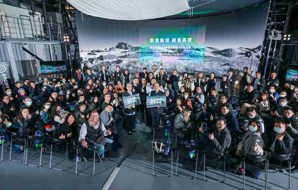 再现影像LED虚拟制作摄影棚整合拍摄场景、、、内容制作、、技术指导到设备租借一站式服务，，可望提升LED虚拟制作的影视效能，，，，进而产出更多高质量细致作品