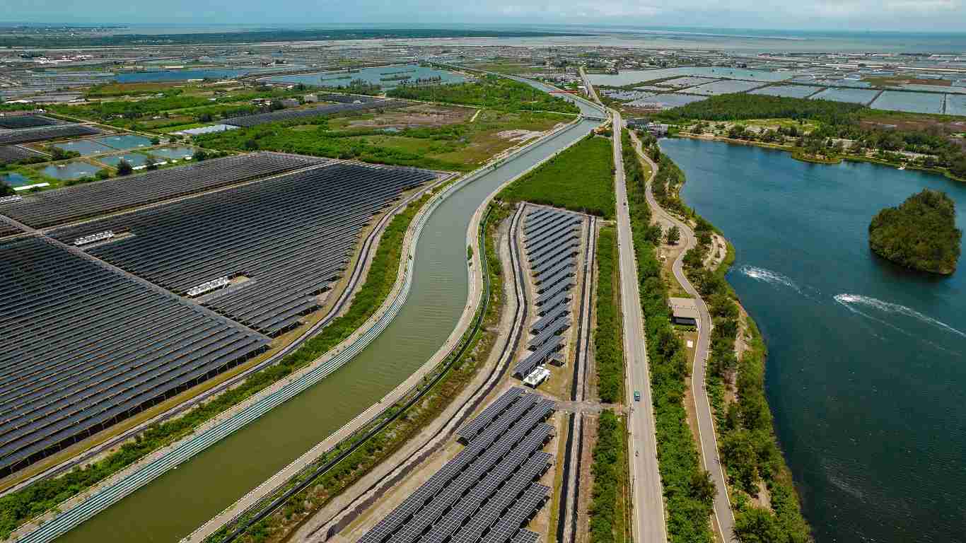 NG大舞台能源事业提供智慧能源管理、、、、太阳能监控管理、、、全方位电厂建置及运维解决方案，，，，并拥有管理超过6000案场的经验